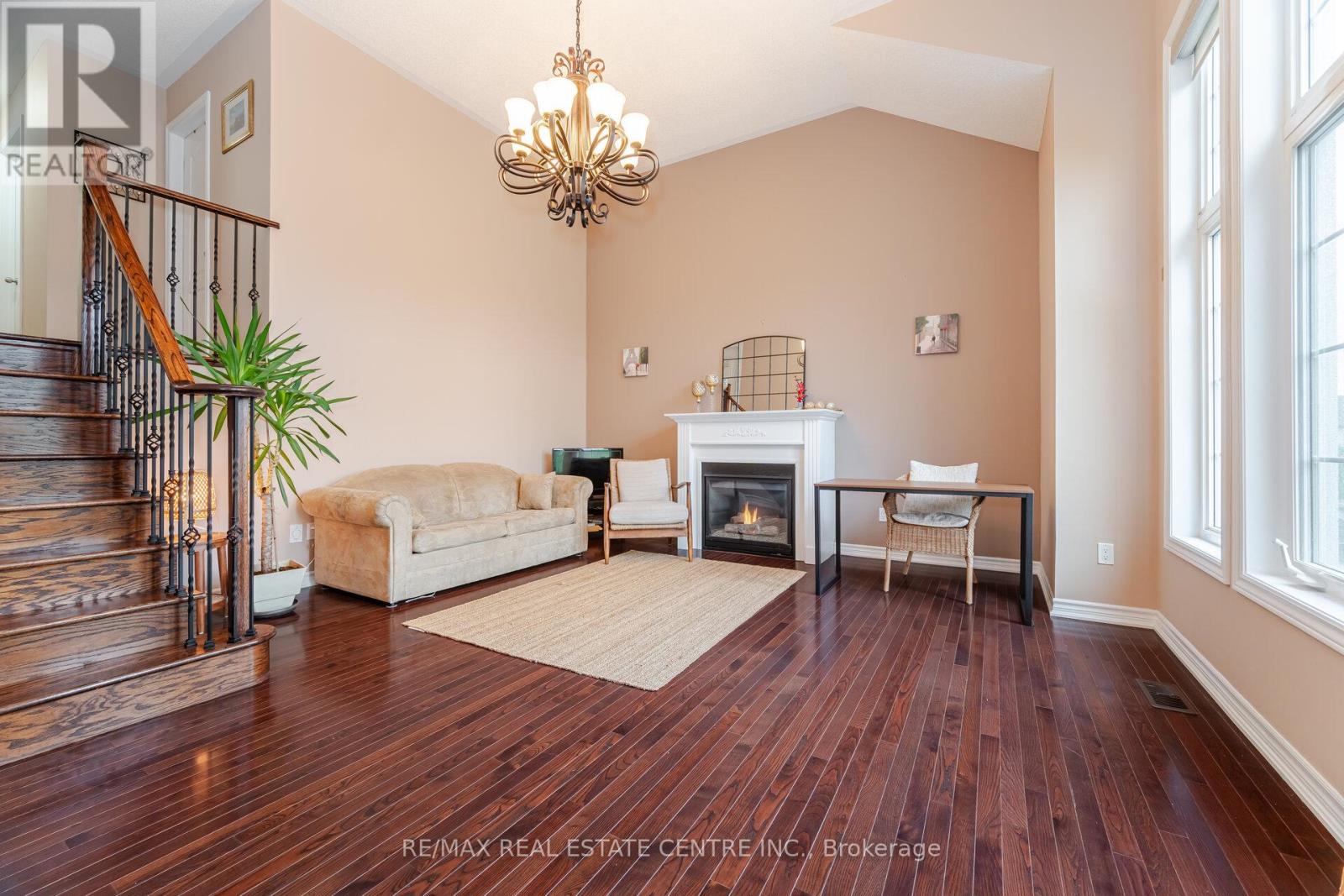50 Learmont Avenue, Caledon, Ontario  L7C 3N5 - Photo 17 - W12166509