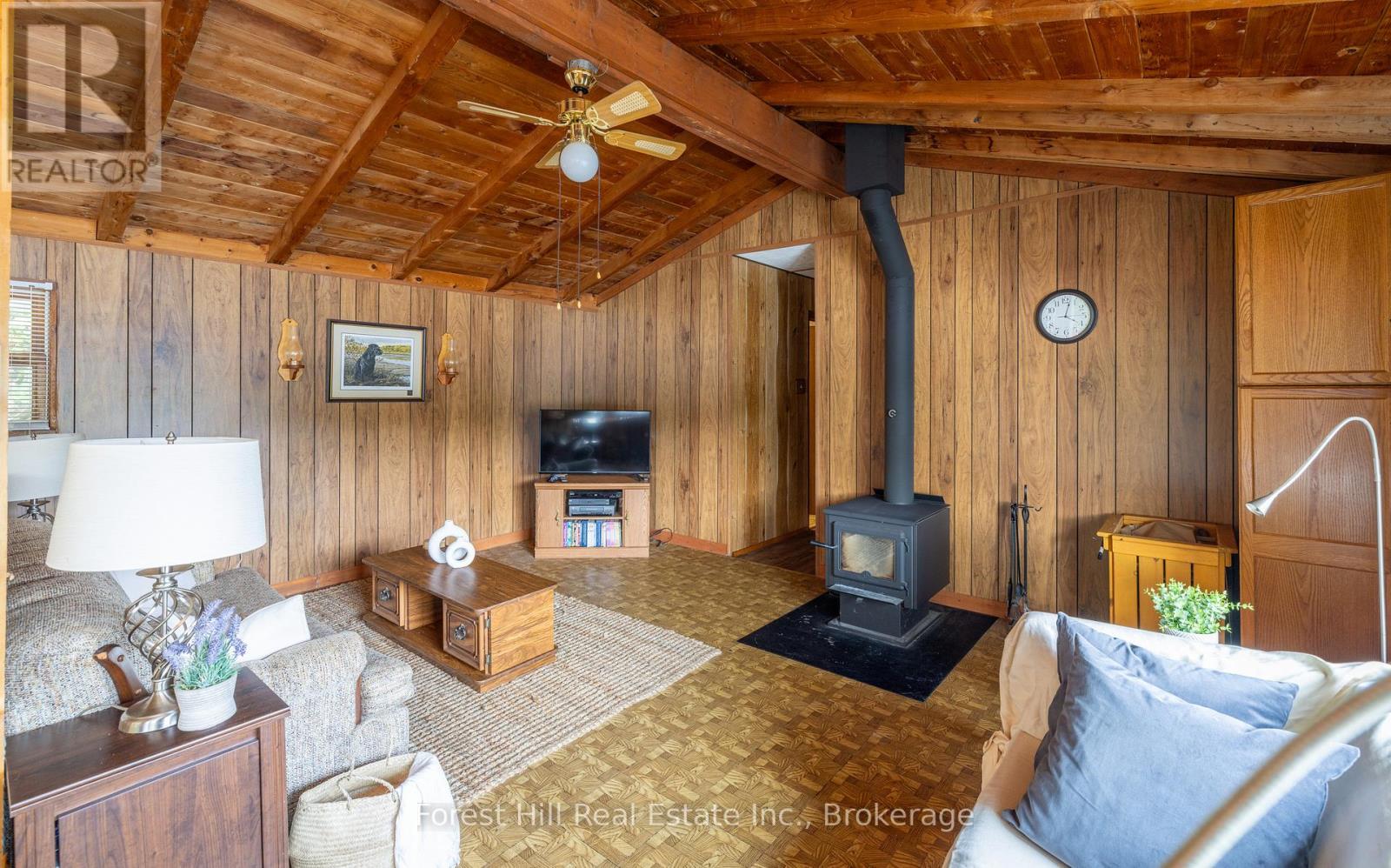 959 Harrison Trail, Georgian Bay, Ontario  P0C 1H0 - Photo 12 - X12166576