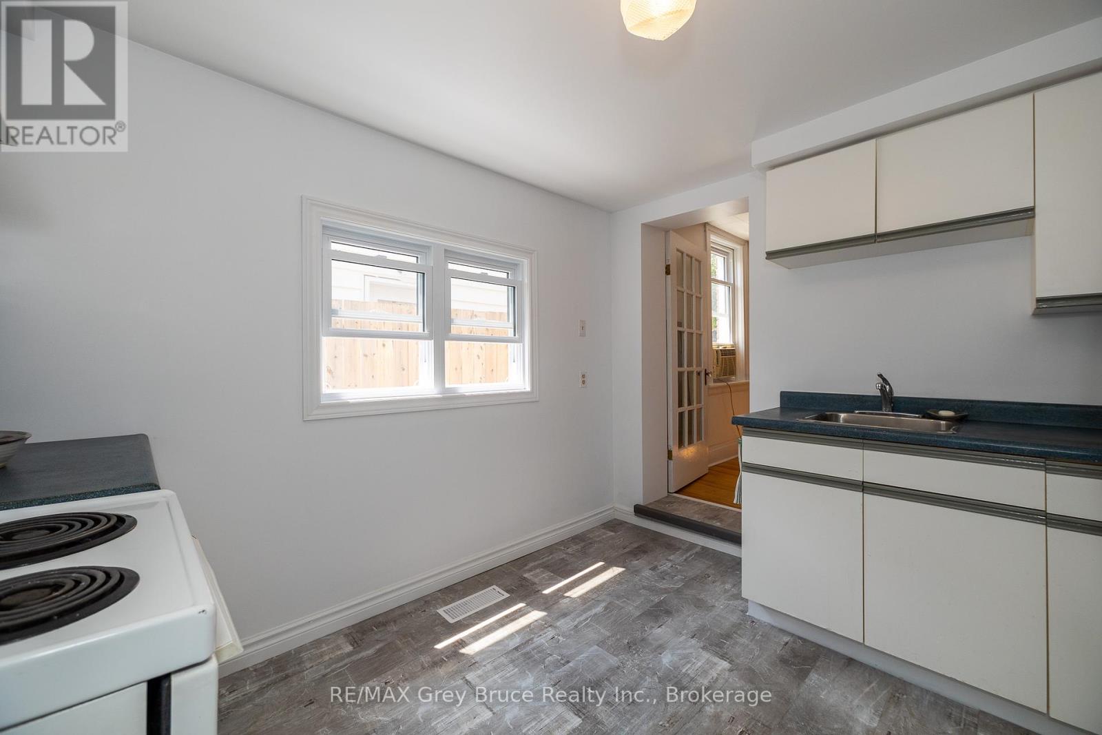 1809 3rd Avenue W, Owen Sound, Ontario N4K 4R7 - Photo 15 - X12166720
