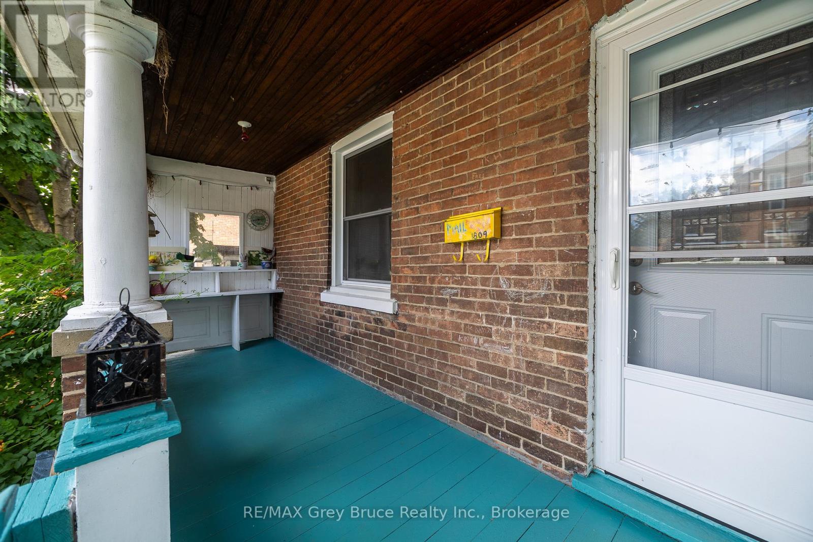 1809 3rd Avenue W, Owen Sound, Ontario N4K 4R7 - Photo 2 - X12166720