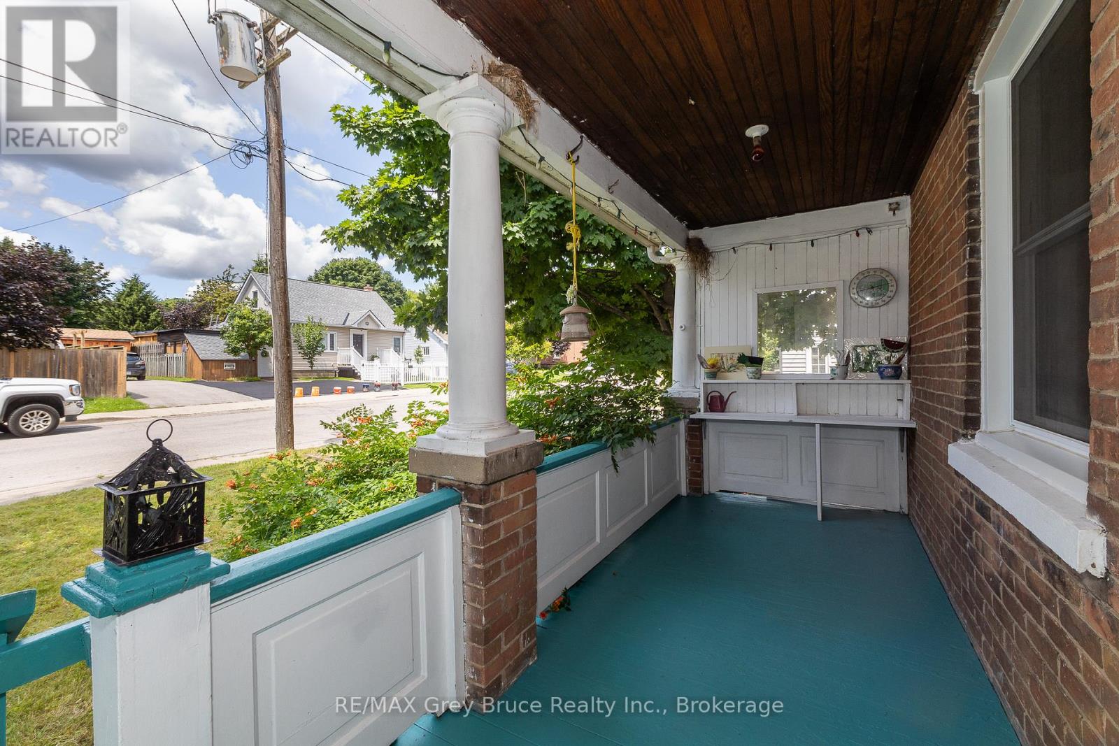1809 3rd Avenue W, Owen Sound, Ontario N4K 4R7 - Photo 3 - X12166720