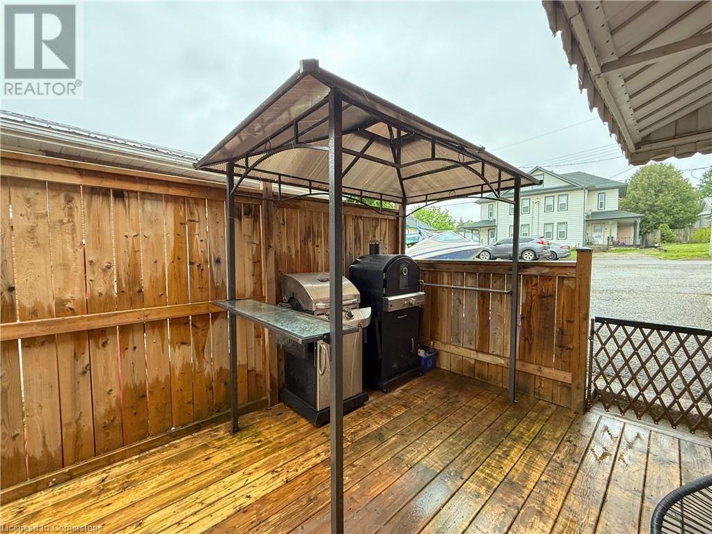 Property at 132 KING HIRAM Street image 3