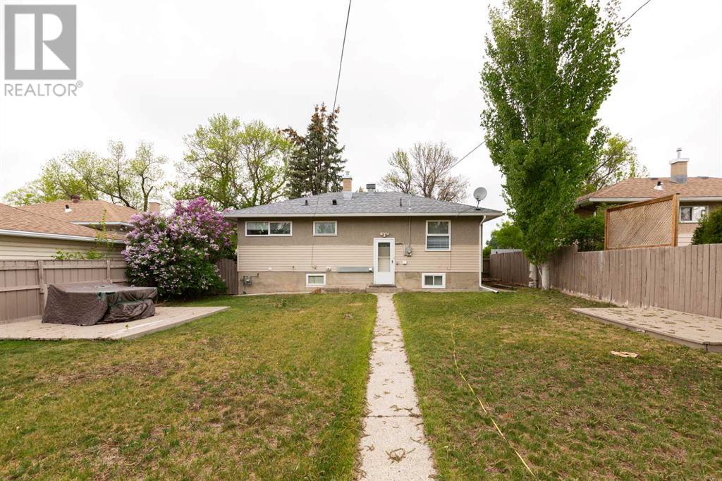 837 Stafford Drive N, Lethbridge, Alberta  T1H 2B7 - Photo 29 - A2222630