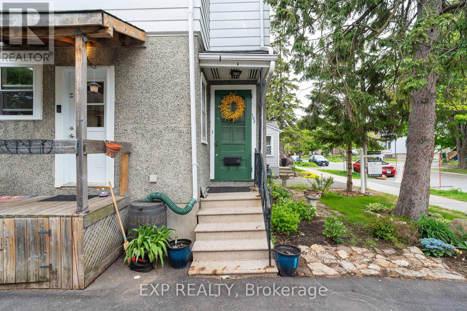 100 Dagmar Avenue, Ottawa, Ontario  K1L 5T4 - Photo 2 - X12166604