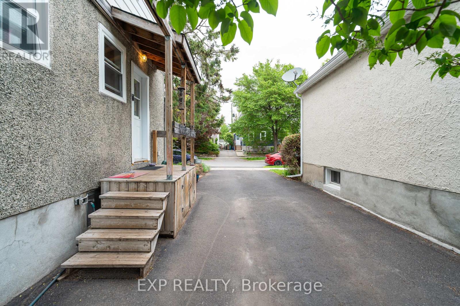100 Dagmar Avenue, Ottawa, Ontario  K1L 5T4 - Photo 24 - X12166604