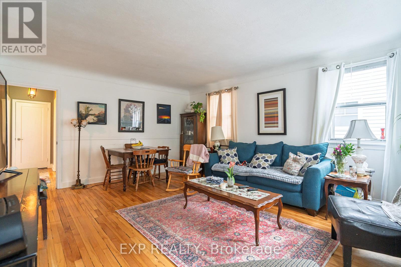 100 Dagmar Avenue, Ottawa, Ontario  K1L 5T4 - Photo 5 - X12166604