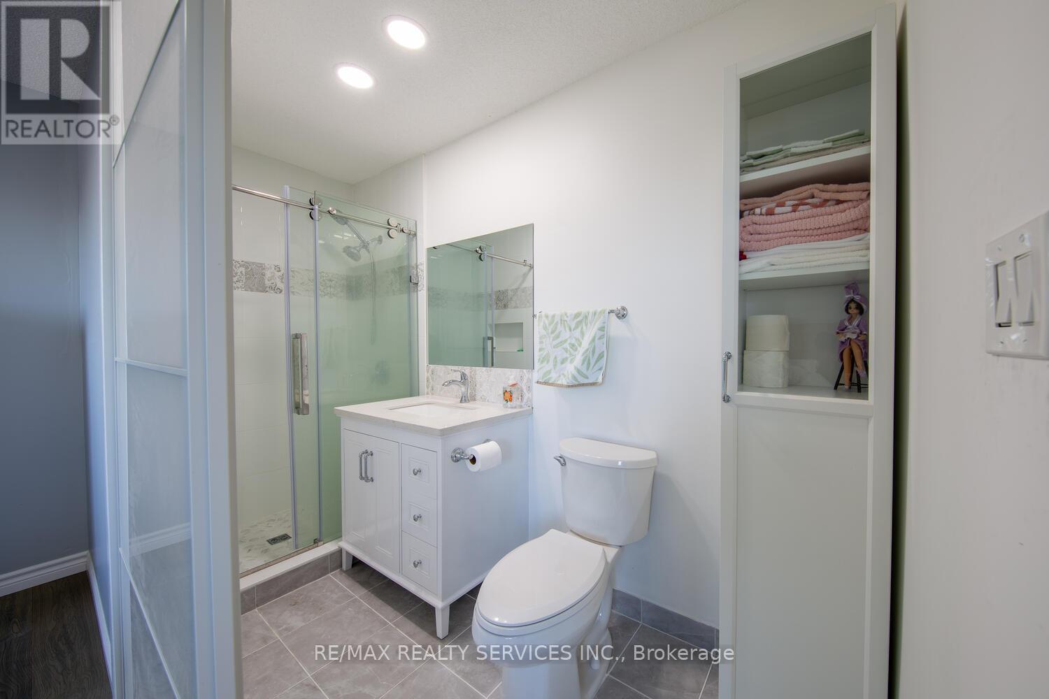 56 Raleigh Court S, Hamilton, Ontario  L8W 1H1 - Photo 23 - X12166441