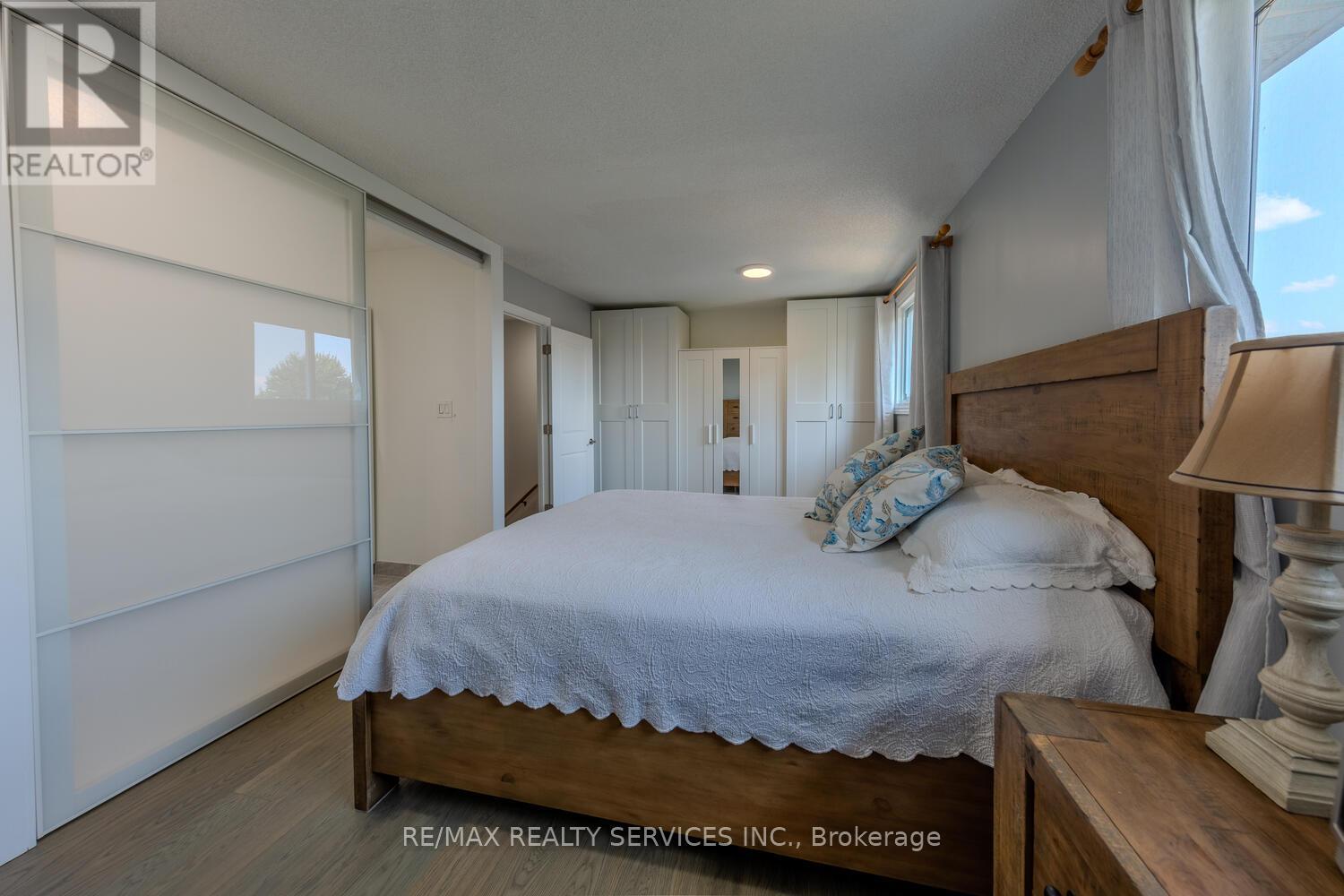56 Raleigh Court S, Hamilton, Ontario  L8W 1H1 - Photo 24 - X12166441