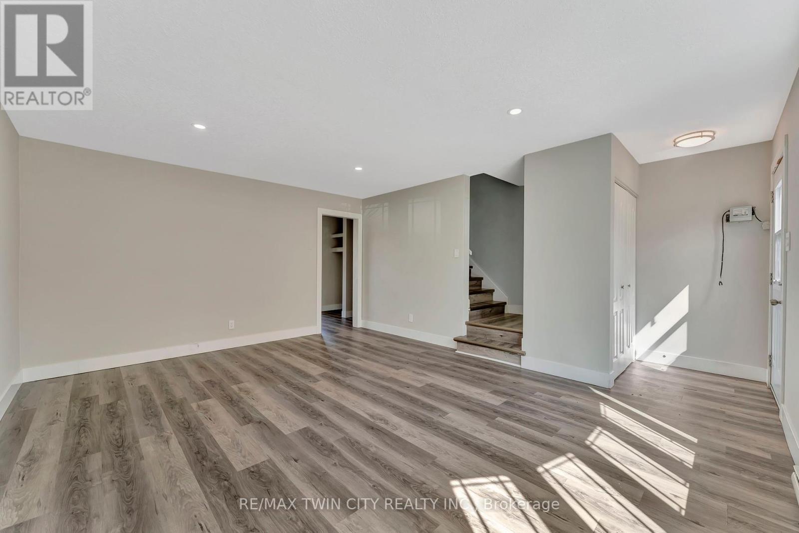 143 Rouse Avenue, Cambridge, Ontario  N1R 4M9 - Photo 5 - X12166447