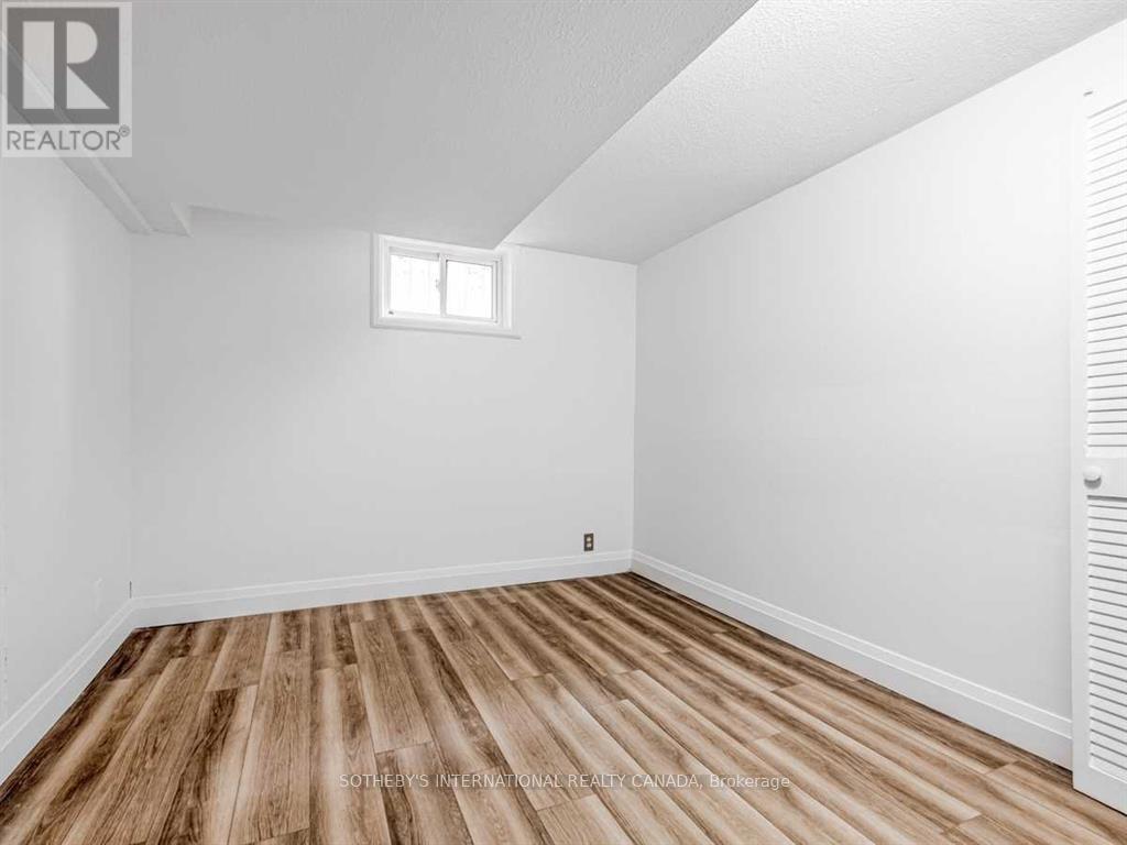 15 Miller Drive, Hamilton, Ontario  L9H 2H9 - Photo 21 - X12166492