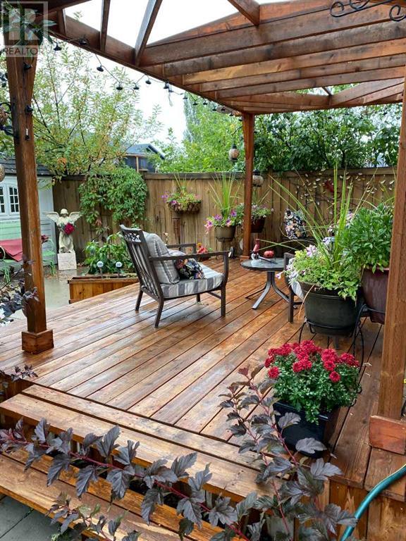 Property at 944 Kodiak Place N image 3