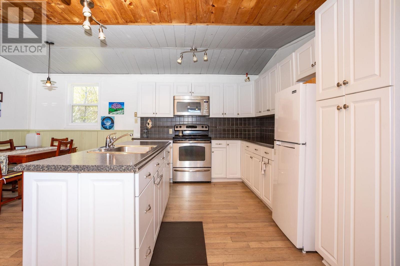 20 Oceanview Drive, Rustico, Prince Edward Island  C0A 1N0 - Photo 8 - 202511944