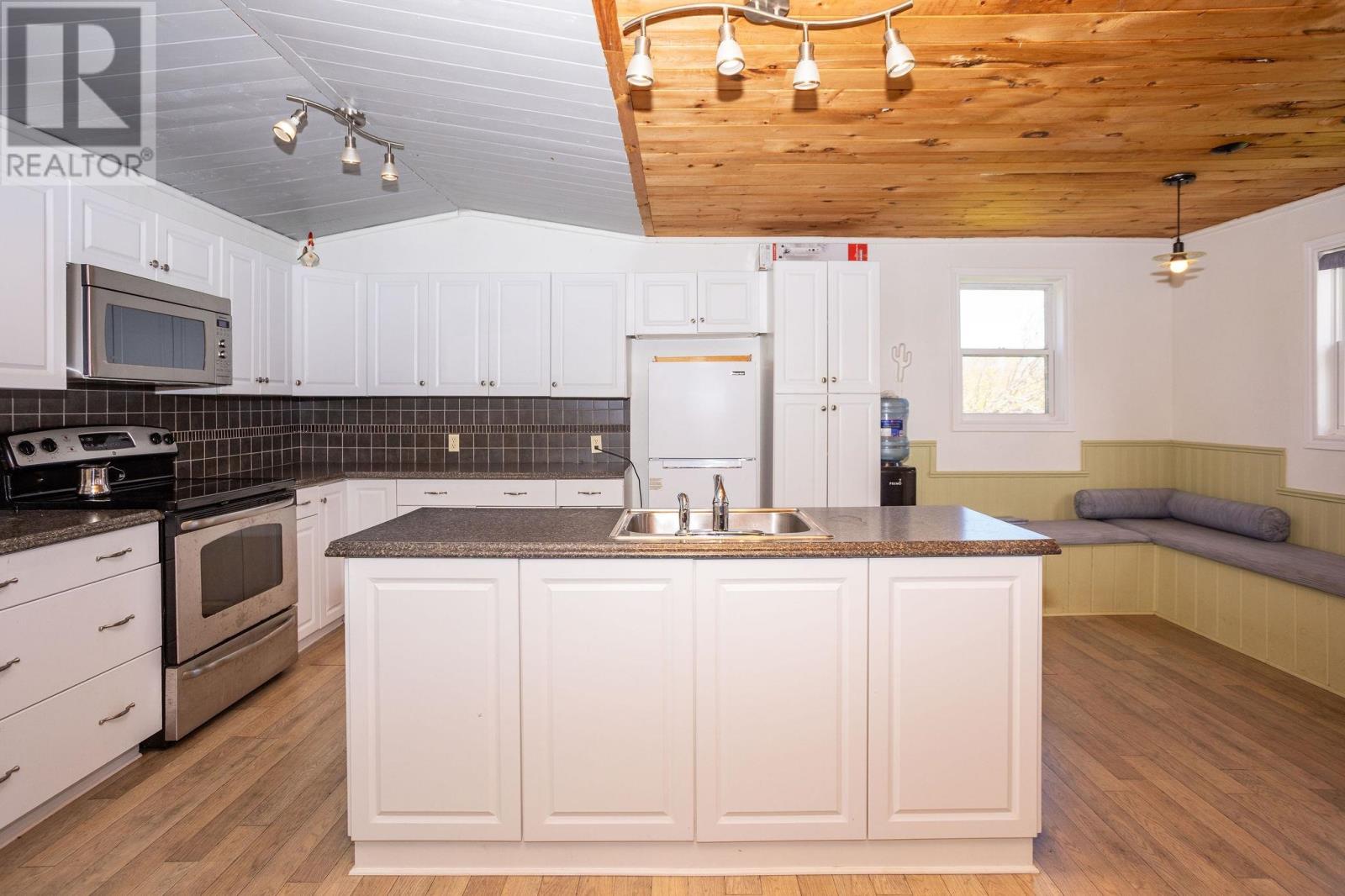 20 Oceanview Drive, Rustico, Prince Edward Island  C0A 1N0 - Photo 9 - 202511944