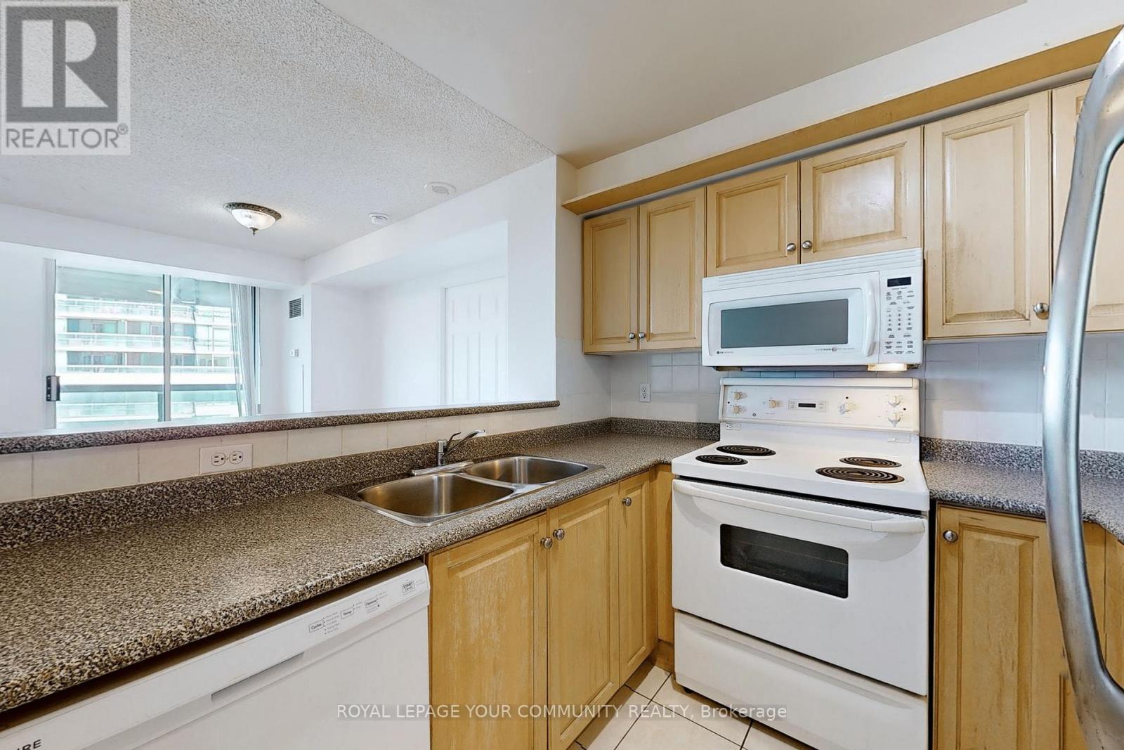 1211 - 23 Lorraine Drive, Toronto, Ontario  M2N 6Z6 - Photo 18 - C12166544