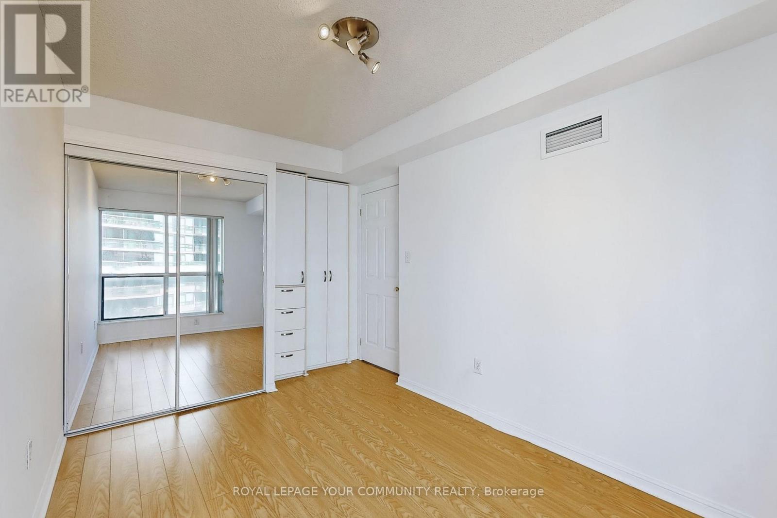 1211 - 23 Lorraine Drive, Toronto, Ontario  M2N 6Z6 - Photo 31 - C12166544