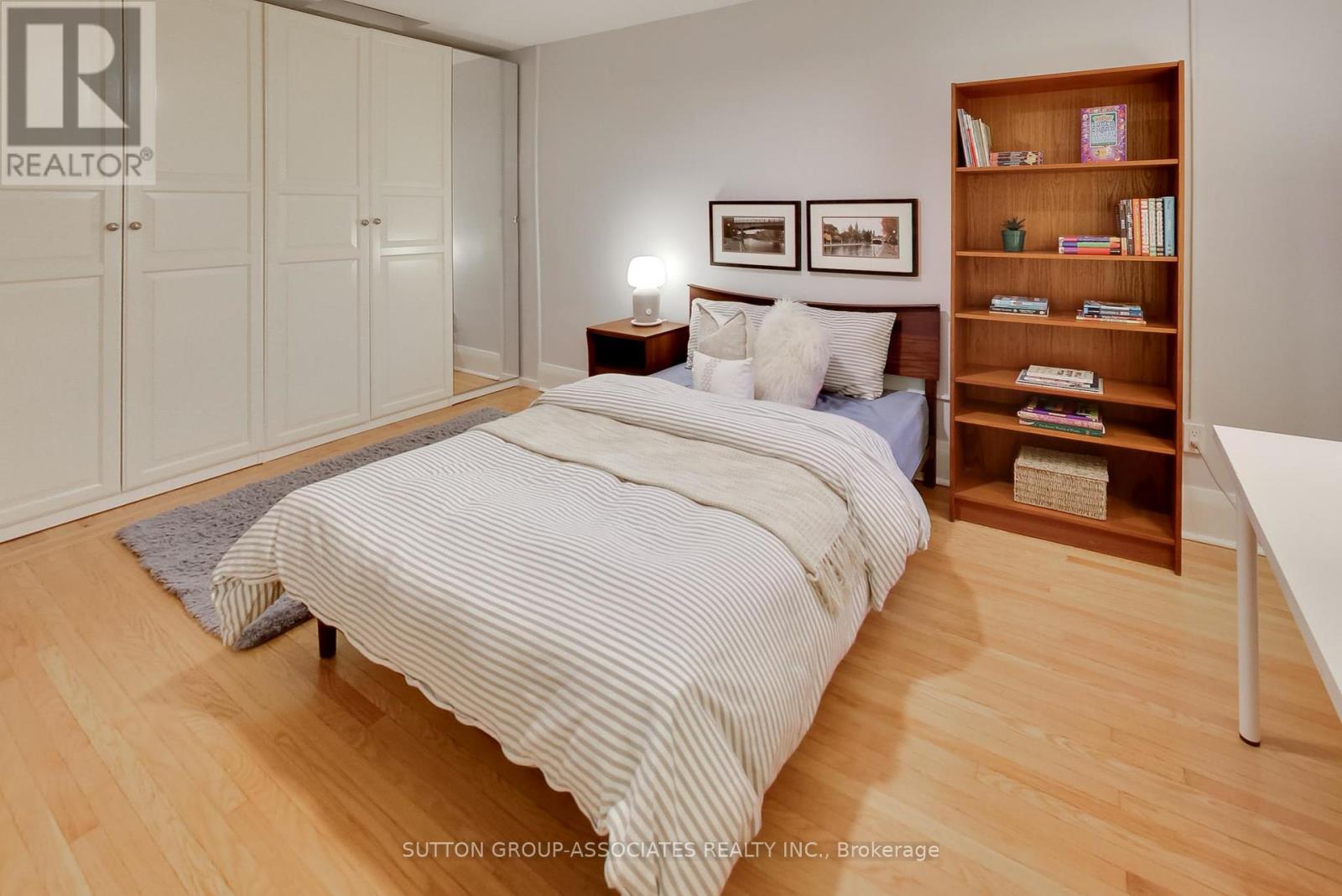 7 Roseneath Gardens, Toronto, Ontario  M6C 3X5 - Photo 29 - C12166569