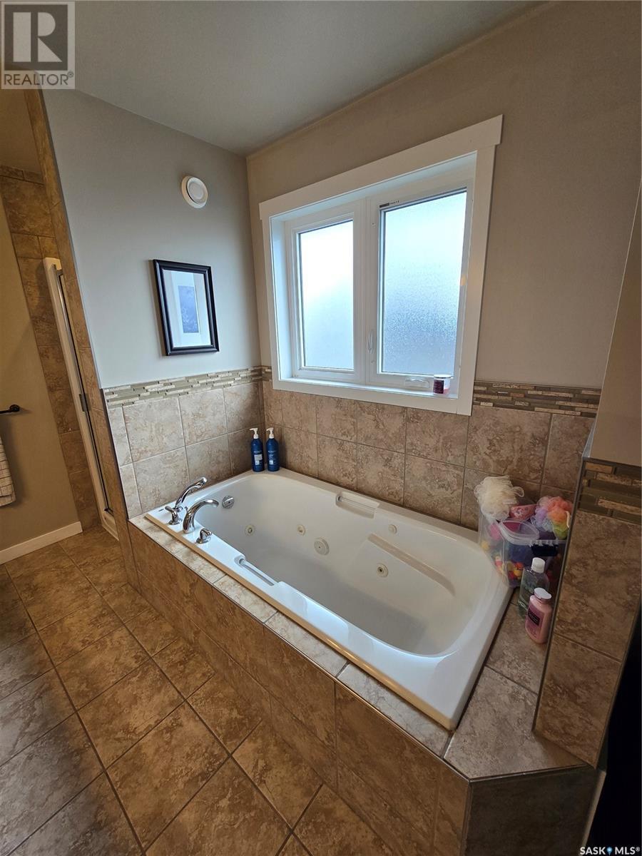 721 Barber Crescent, Weyburn, Saskatchewan  S4H 0B9 - Photo 33 - SK006639