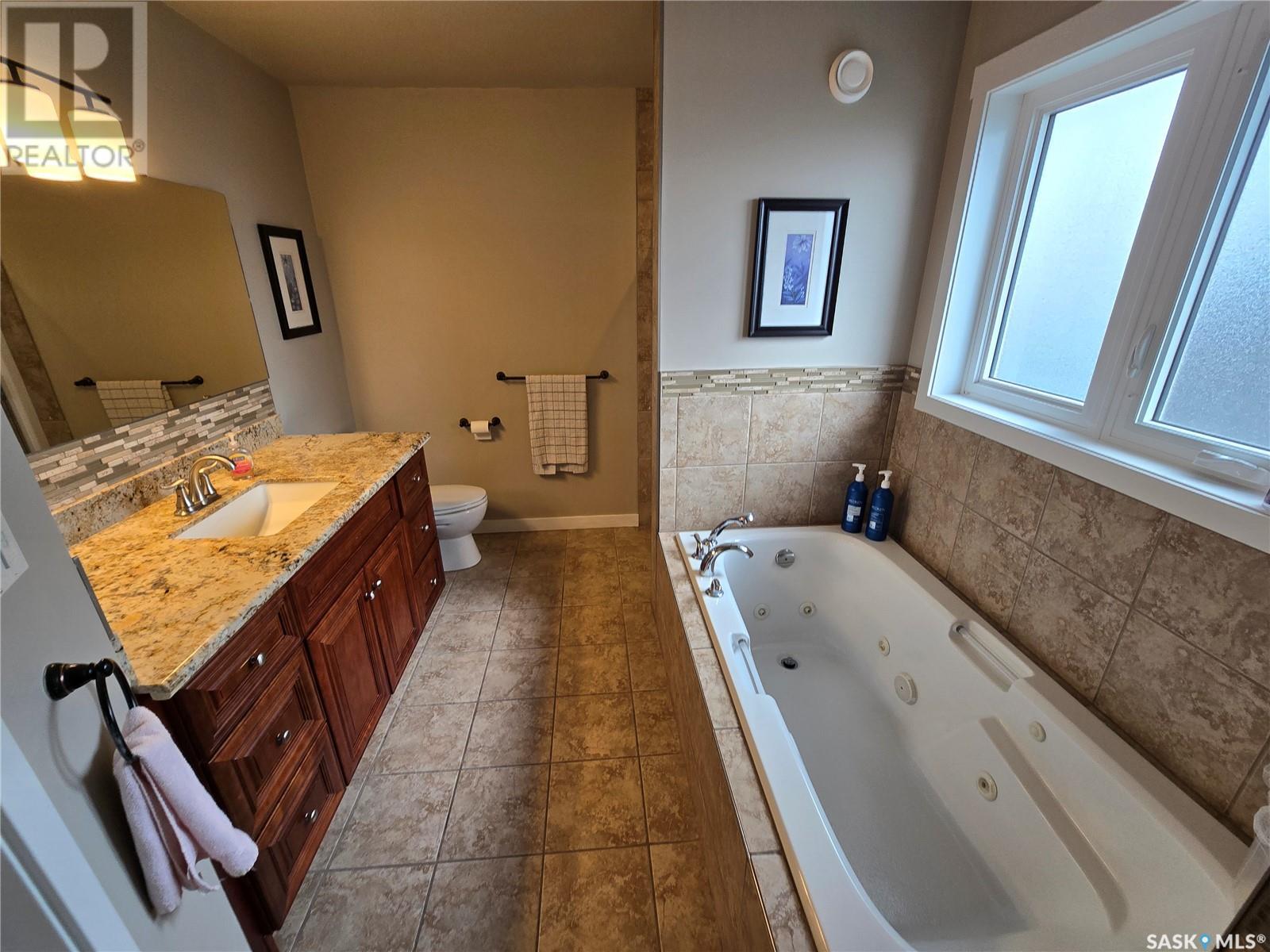 721 Barber Crescent, Weyburn, Saskatchewan  S4H 0B9 - Photo 35 - SK006639