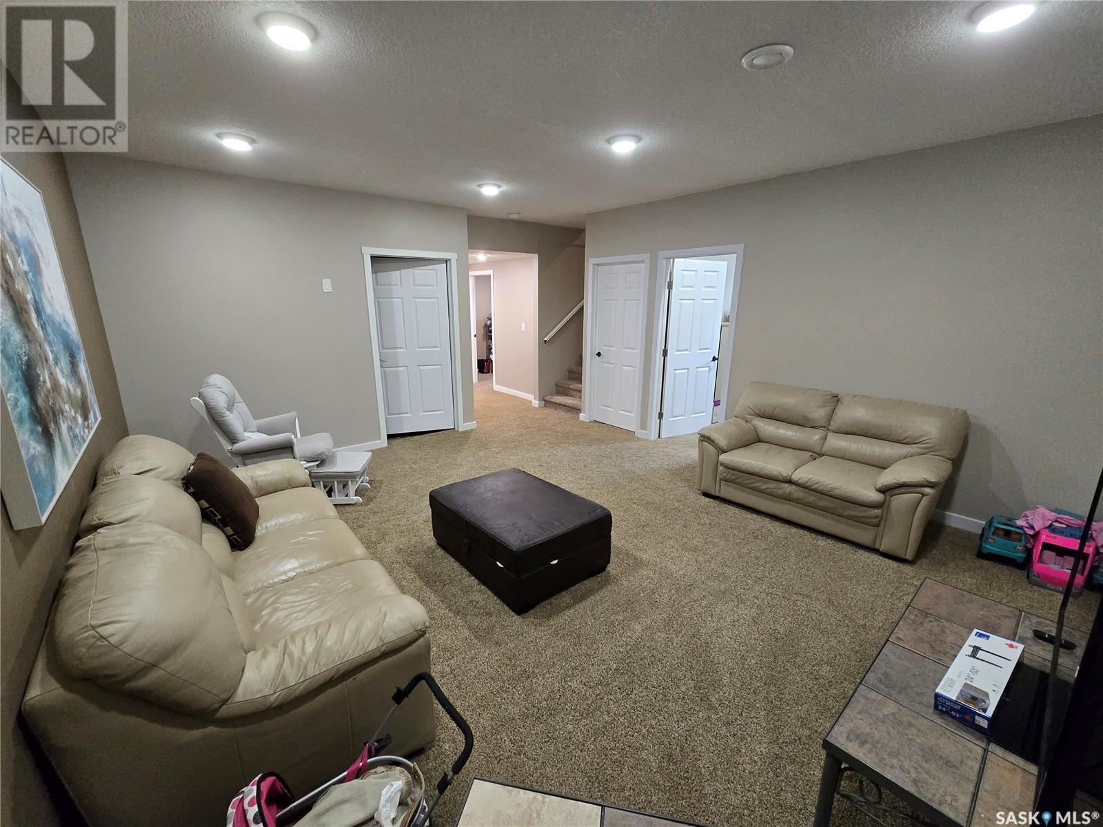 721 Barber Crescent, Weyburn, Saskatchewan  S4H 0B9 - Photo 38 - SK006639