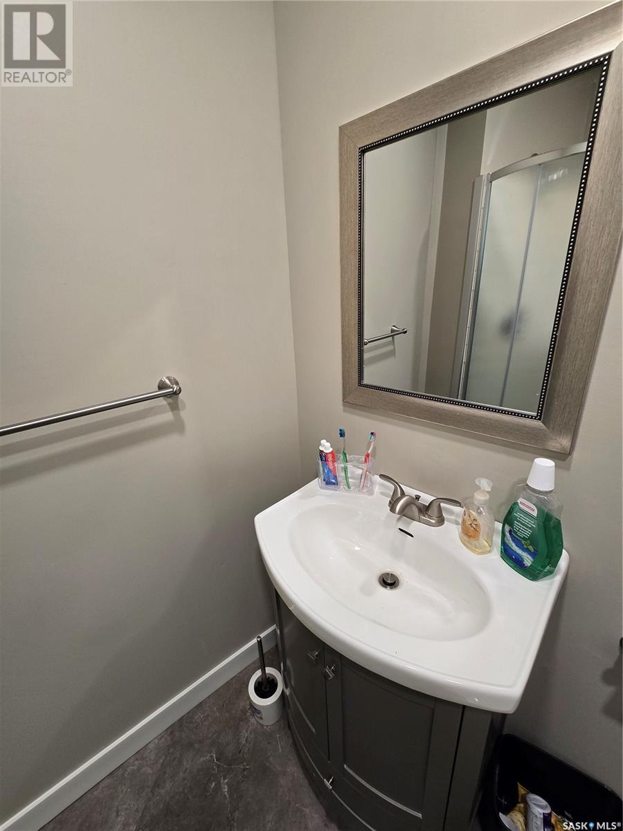 721 Barber Crescent, Weyburn, Saskatchewan  S4H 0B9 - Photo 44 - SK006639