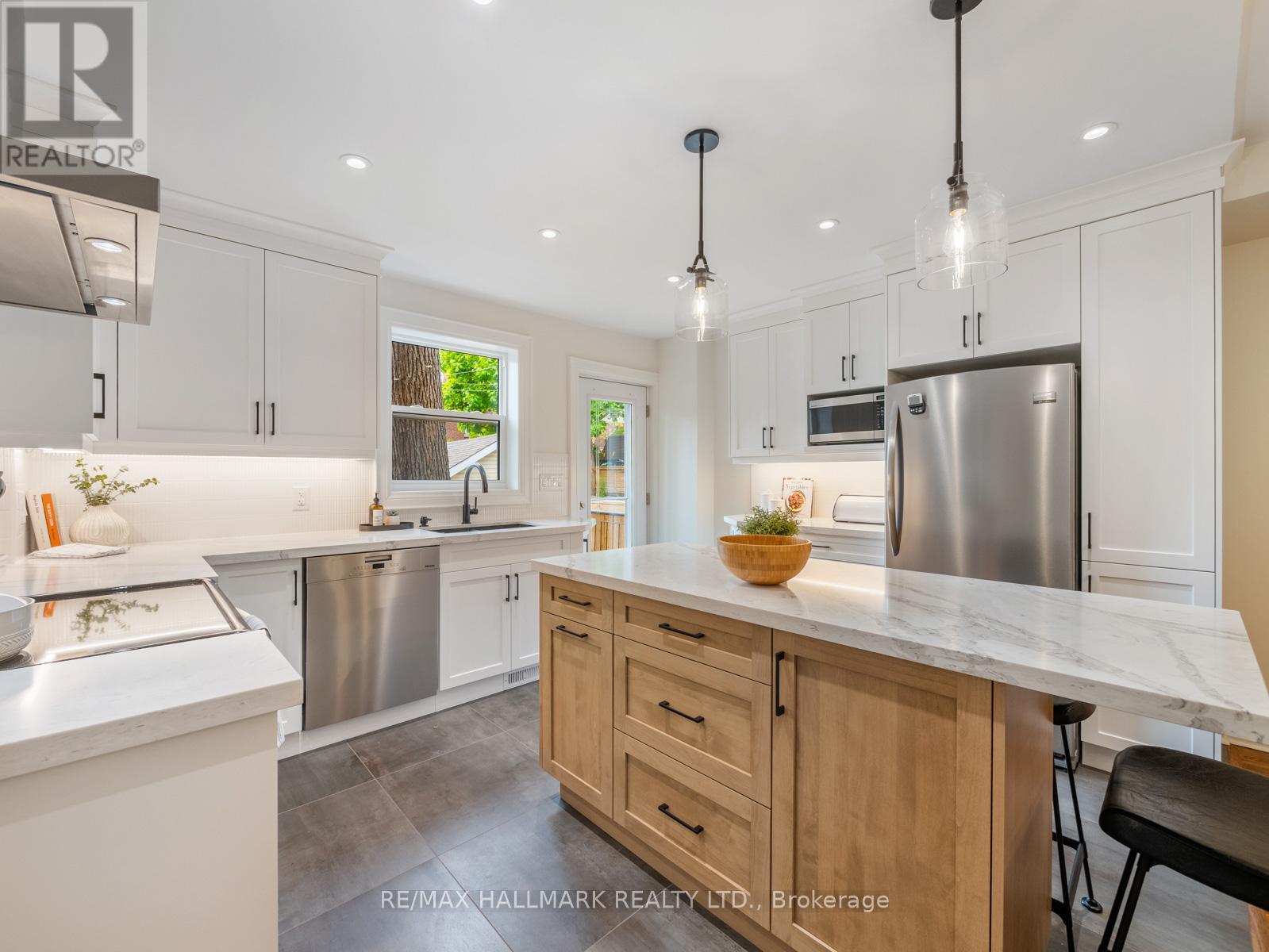 68 Bellhaven Road, Toronto, Ontario  M4L 3J6 - Photo 12 - E12166599