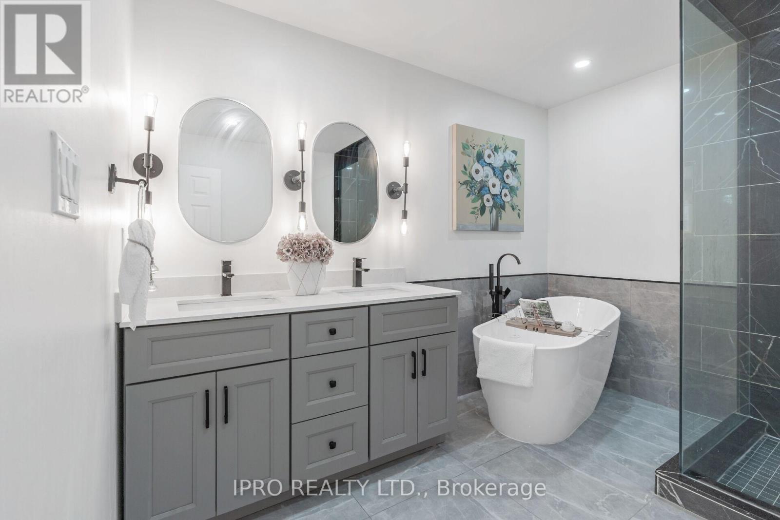 16 Donlevy Crescent, Whitby, Ontario  L1R 0B8 - Photo 26 - E12166638