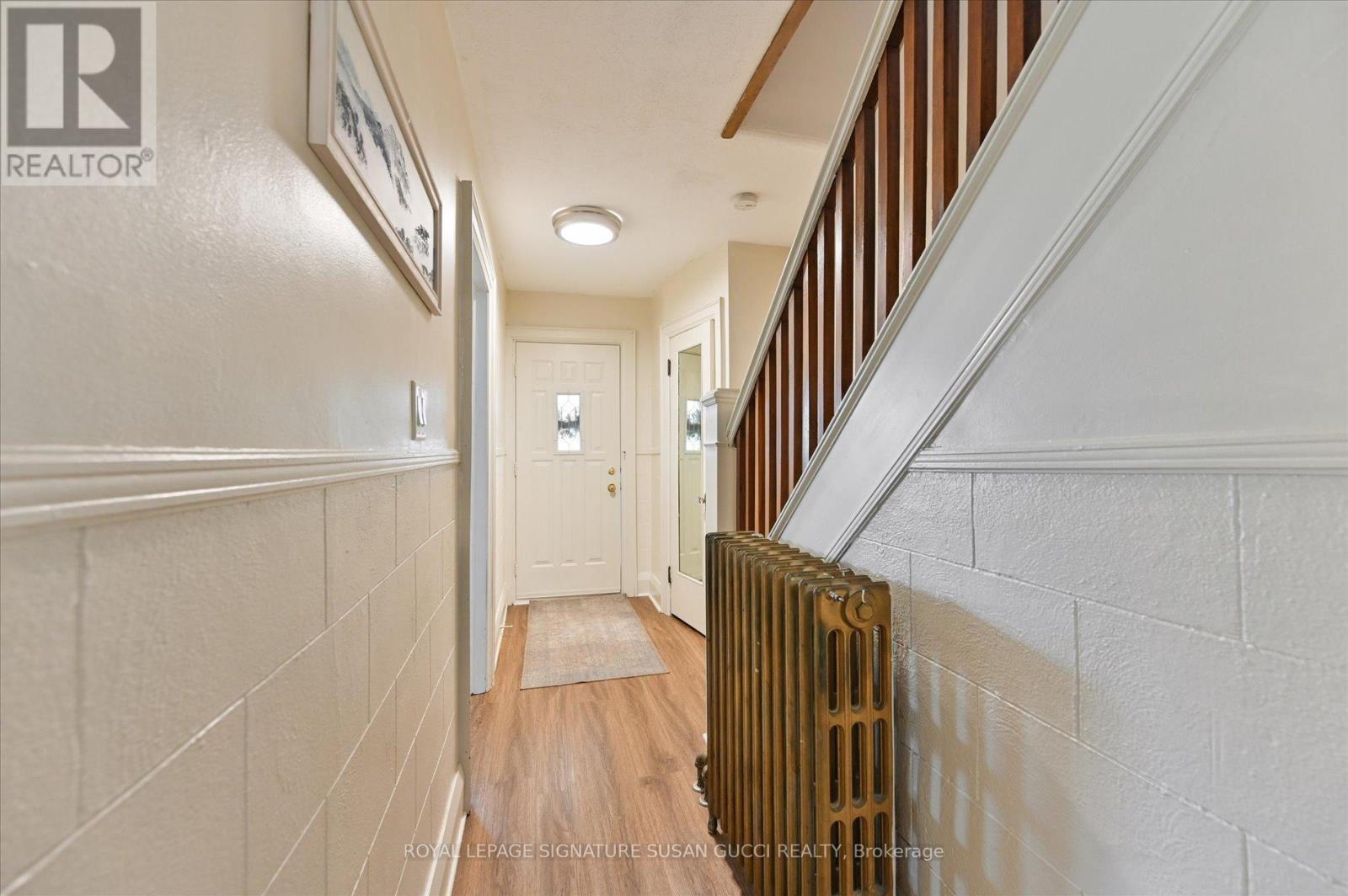 31 Lesmount Avenue, Toronto, Ontario  M4J 3V5 - Photo 5 - E12166662