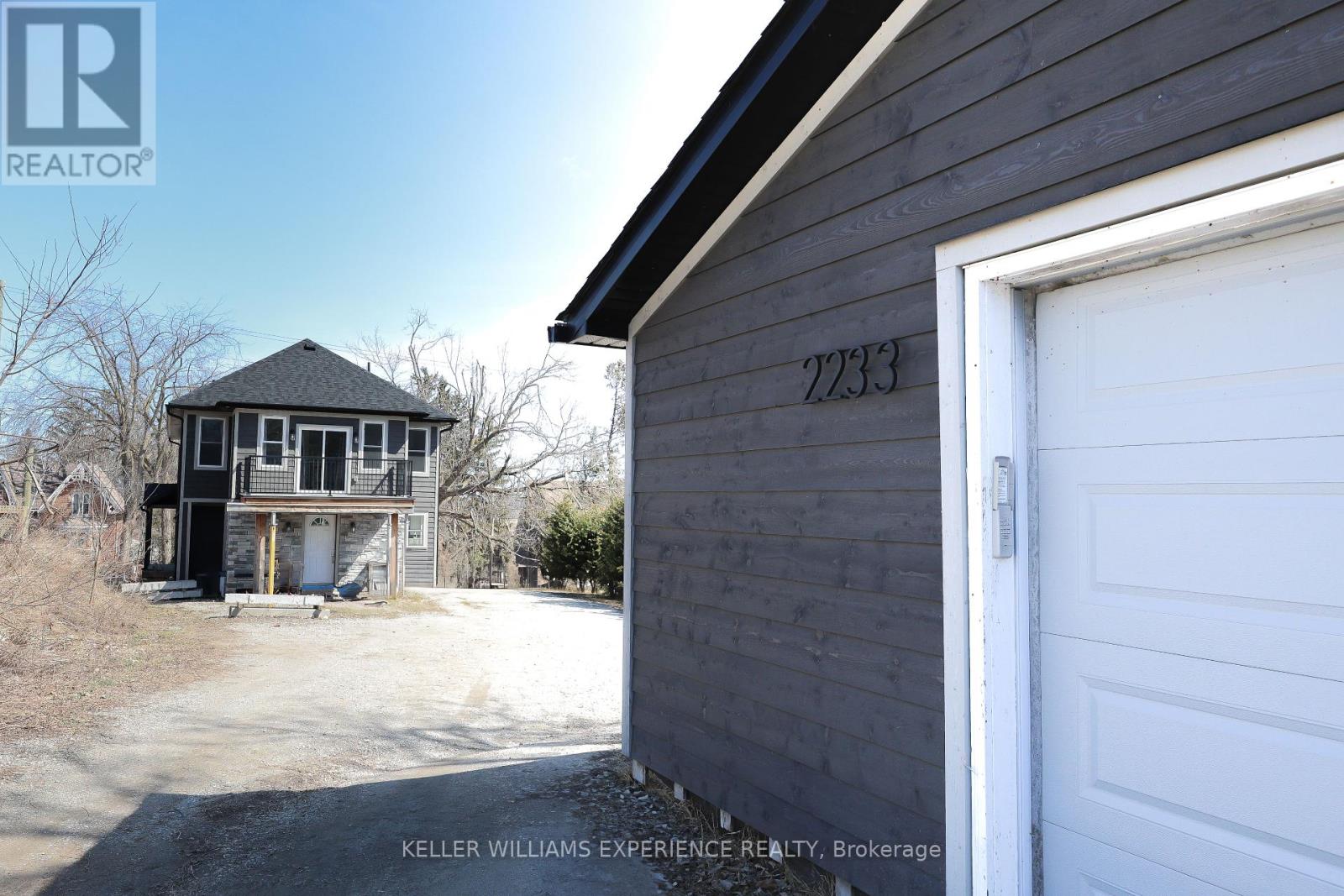 2233 4th Line, Innisfil, Ontario  L0L 1K0 - Photo 2 - N12166556