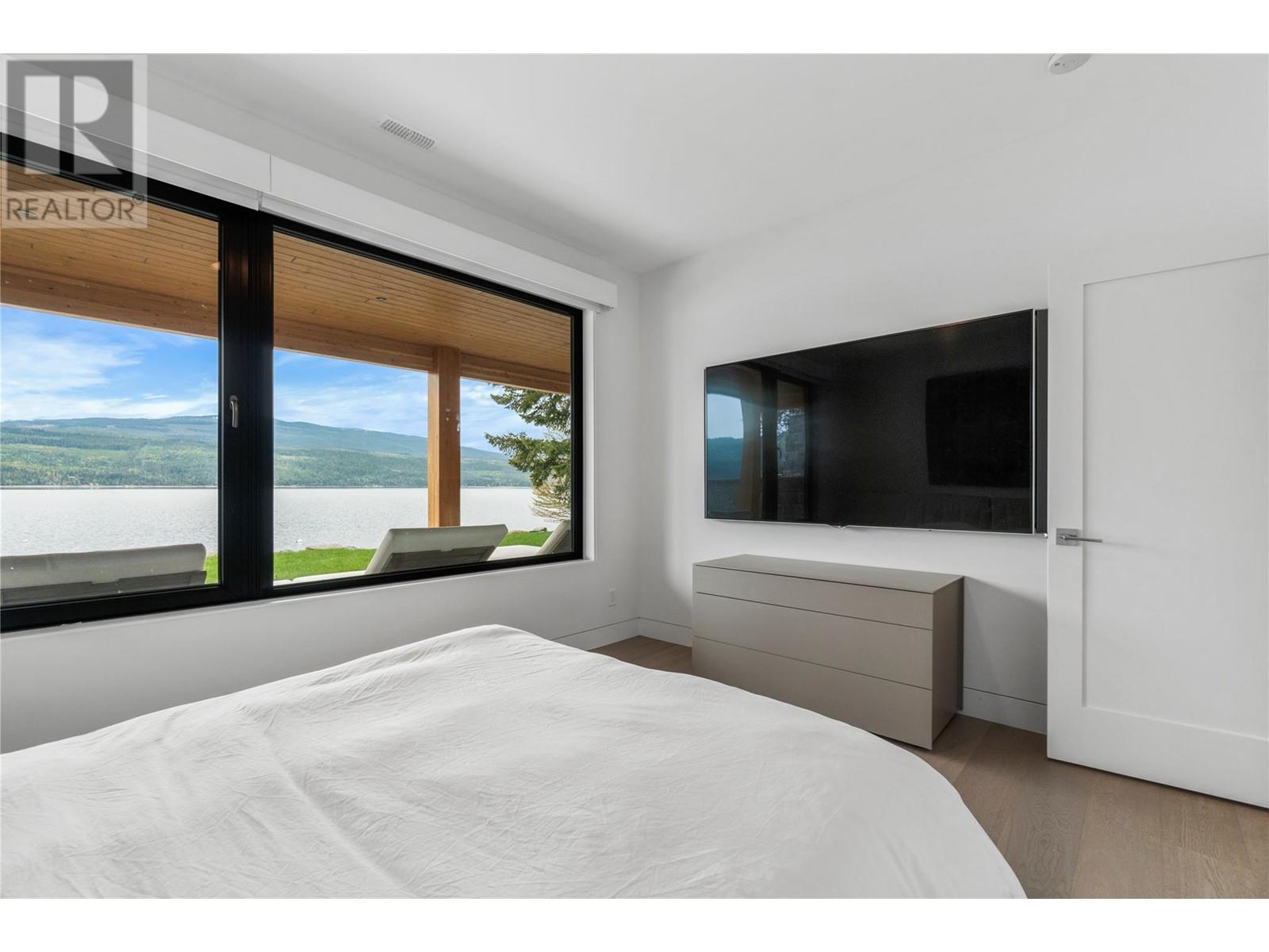 8200 Squilax Anglemont Road Unit# 6, Anglemont, BC V0E1M8