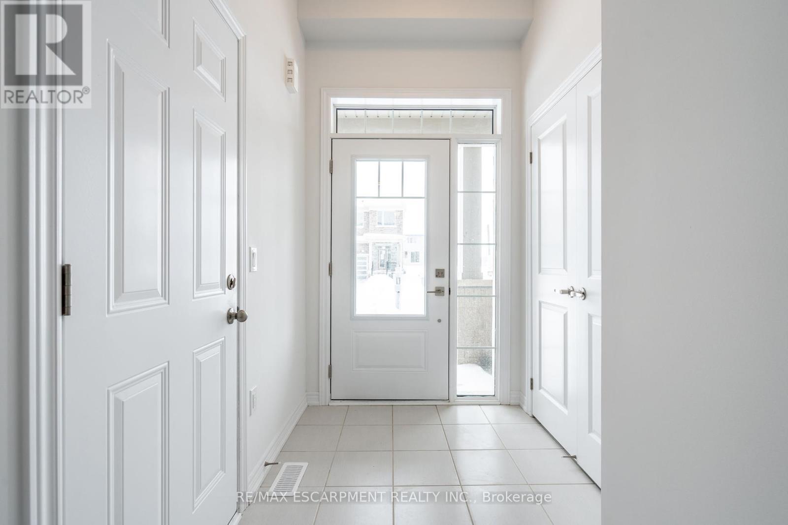 17 Prest Way, Centre Wellington, Ontario  N1M 0K4 - Photo 4 - X11929635