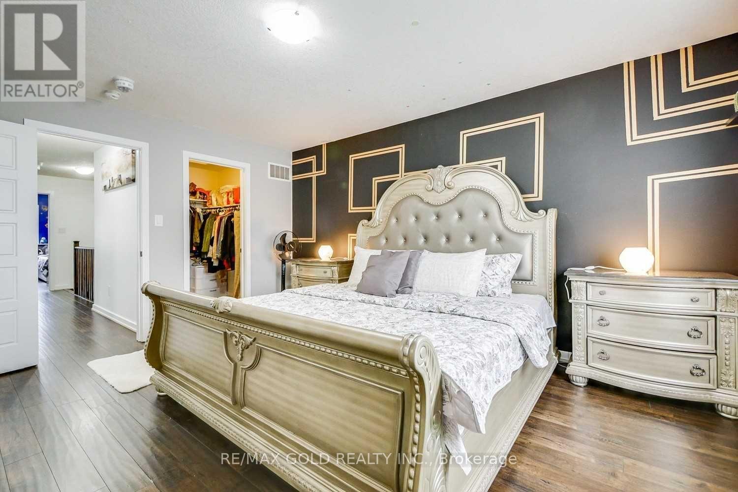 136 Golden Springs Circle, Brampton, Ontario  L7A 0C7 - Photo 8 - W12166553