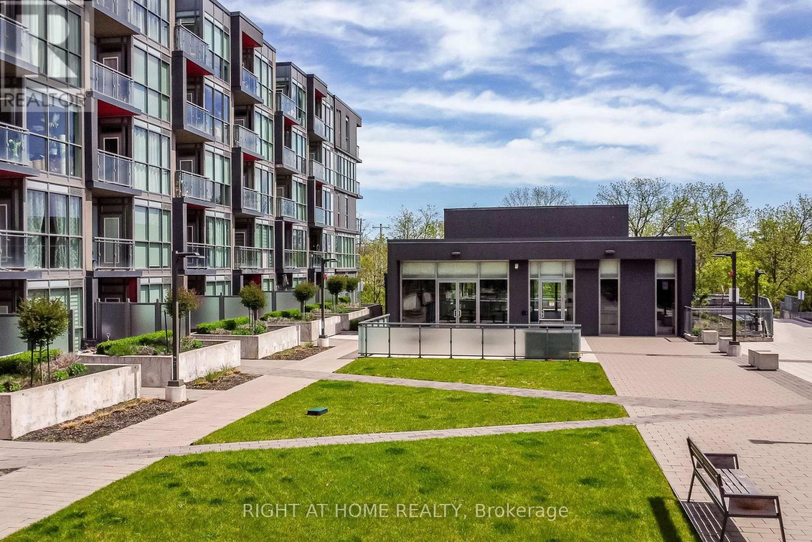A217 - 5230 Dundas Street, Burlington, Ontario  L7L 0J5 - Photo 50 - W12166579