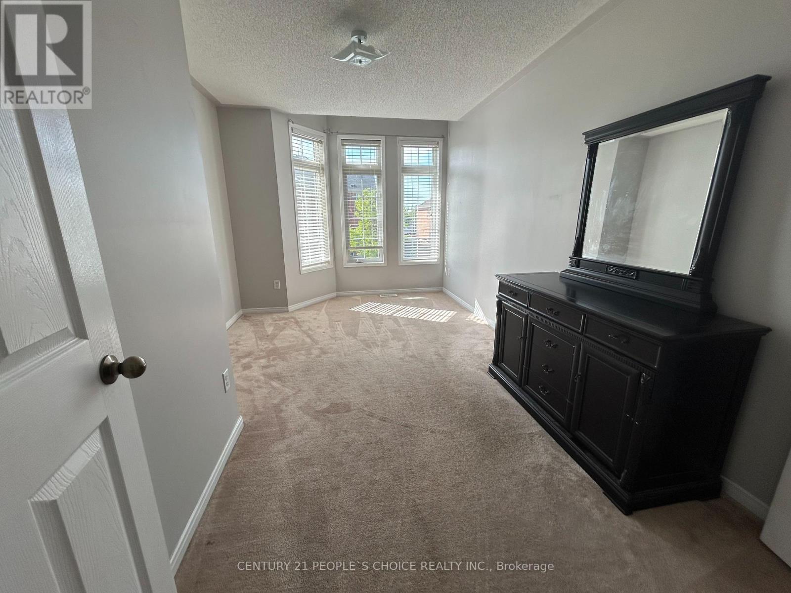 (Upper) - 80 Gulfbrook Circle, Brampton, Ontario  L6Z 0G5 - Photo 10 - W12166591