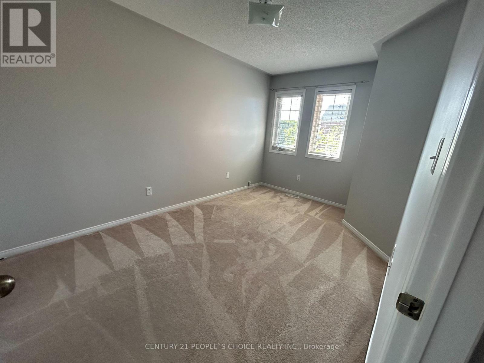 (Upper) - 80 Gulfbrook Circle, Brampton, Ontario  L6Z 0G5 - Photo 9 - W12166591