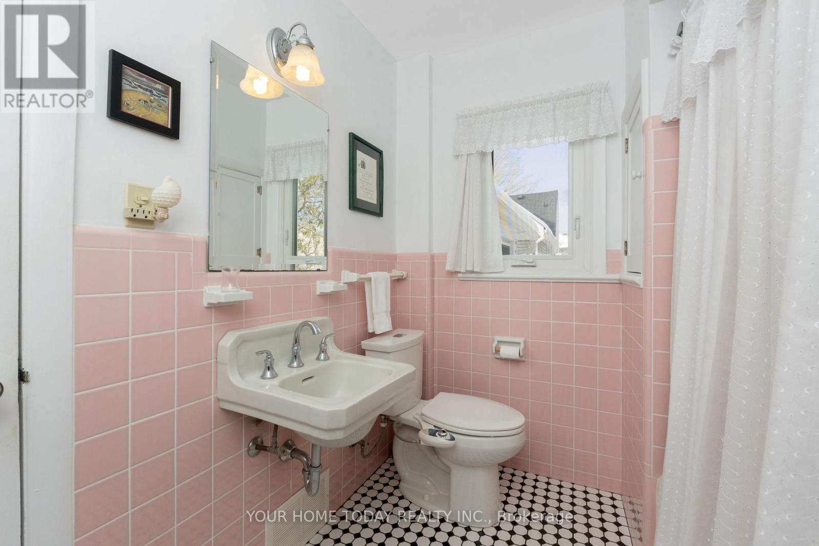 133 Main Street S, Halton Hills, Ontario  L7G 3E5 - Photo 25 - W12166606