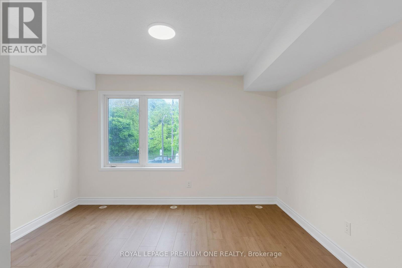 90 - 65 Turntable Crescent, Toronto, Ontario  M6H 4K8 - Photo 24 - W12166612