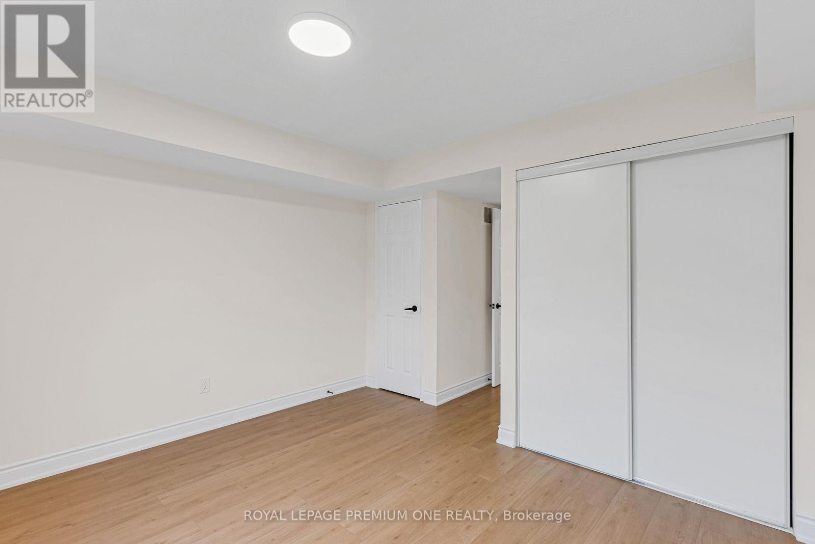 90 - 65 Turntable Crescent, Toronto, Ontario  M6H 4K8 - Photo 26 - W12166612