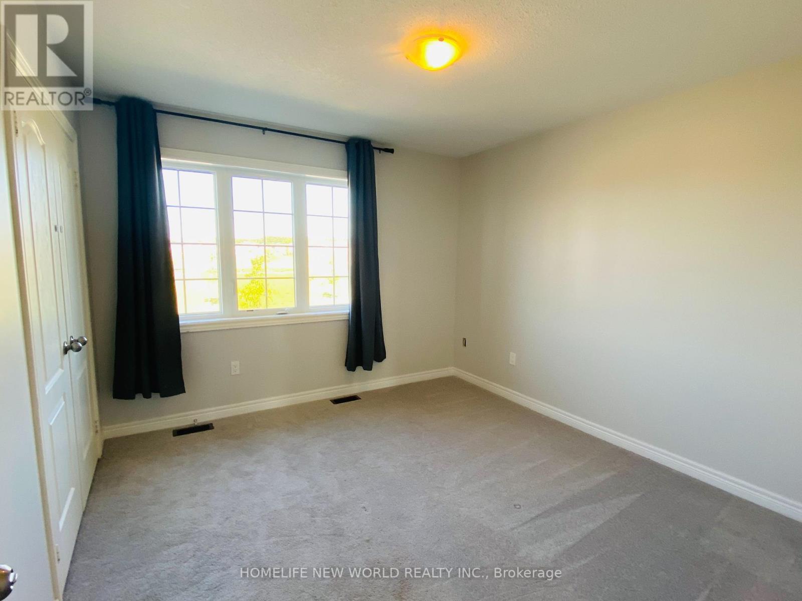 454 Wheat Boom Drive, Oakville, Ontario  L6H 0R4 - Photo 8 - W12166620