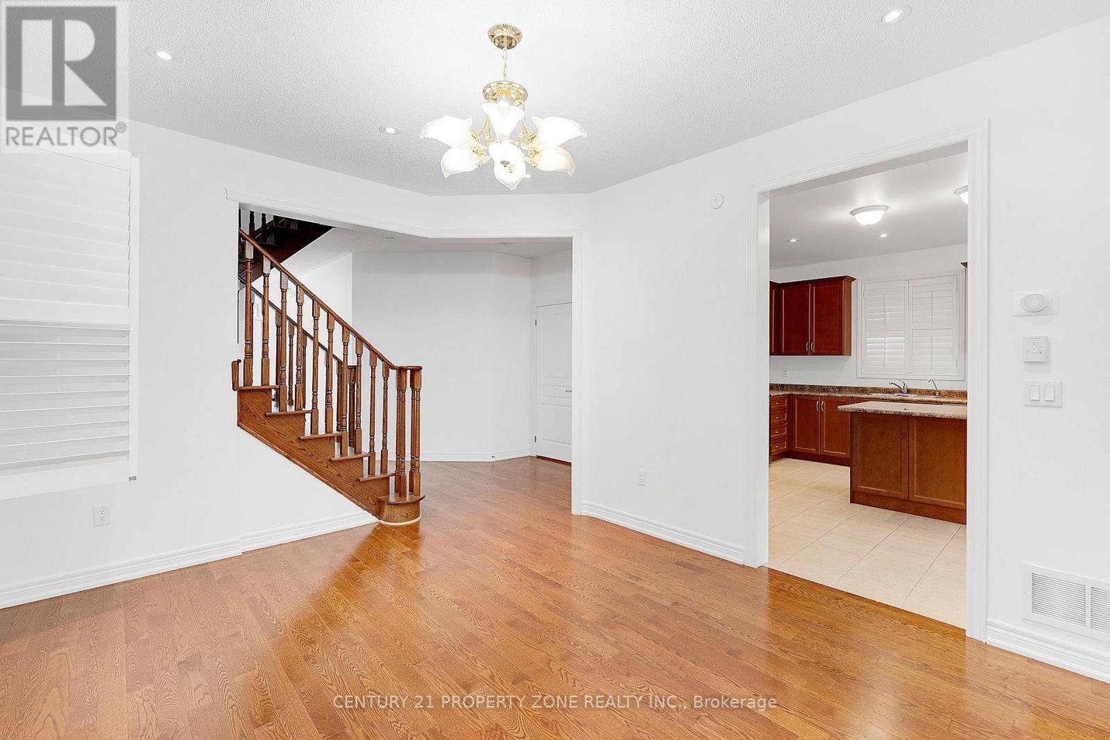 9 Lisson Crescent, Brampton, Ontario  L6X 5H8 - Photo 12 - W12166622