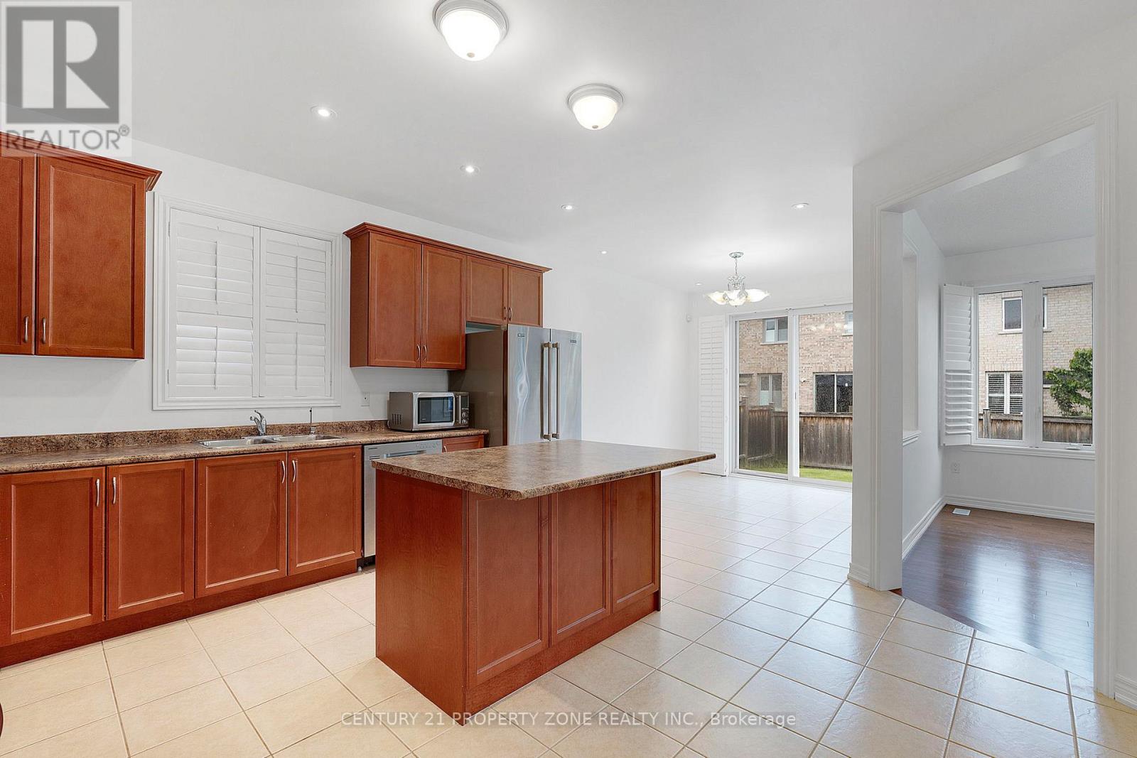 9 Lisson Crescent, Brampton, Ontario  L6X 5H8 - Photo 13 - W12166622