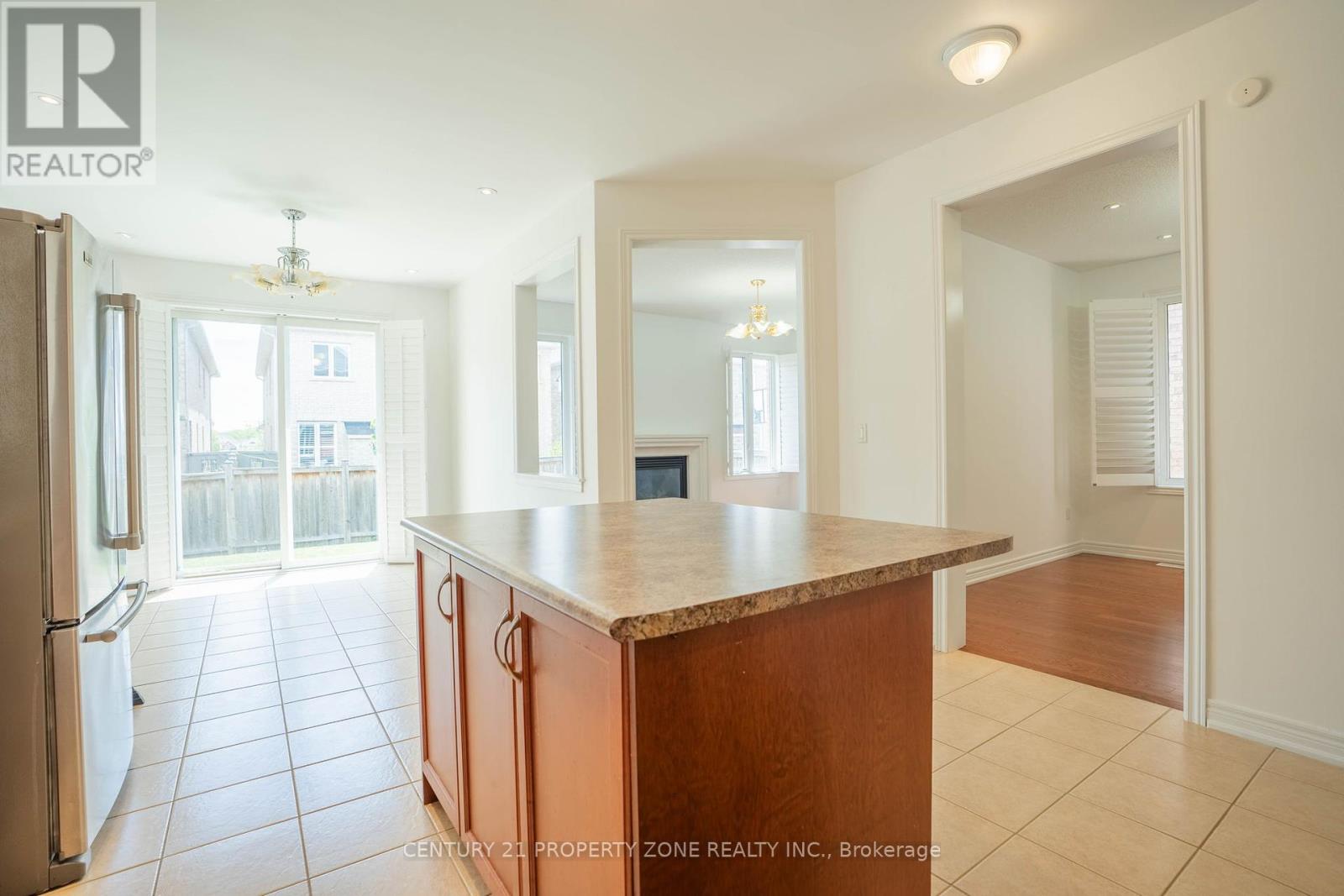 9 Lisson Crescent, Brampton, Ontario  L6X 5H8 - Photo 17 - W12166622