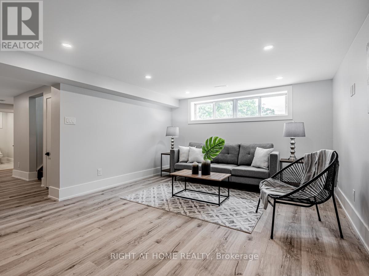3 Rollins Place, Toronto, Ontario  M9B 3Y4 - Photo 24 - W12166624