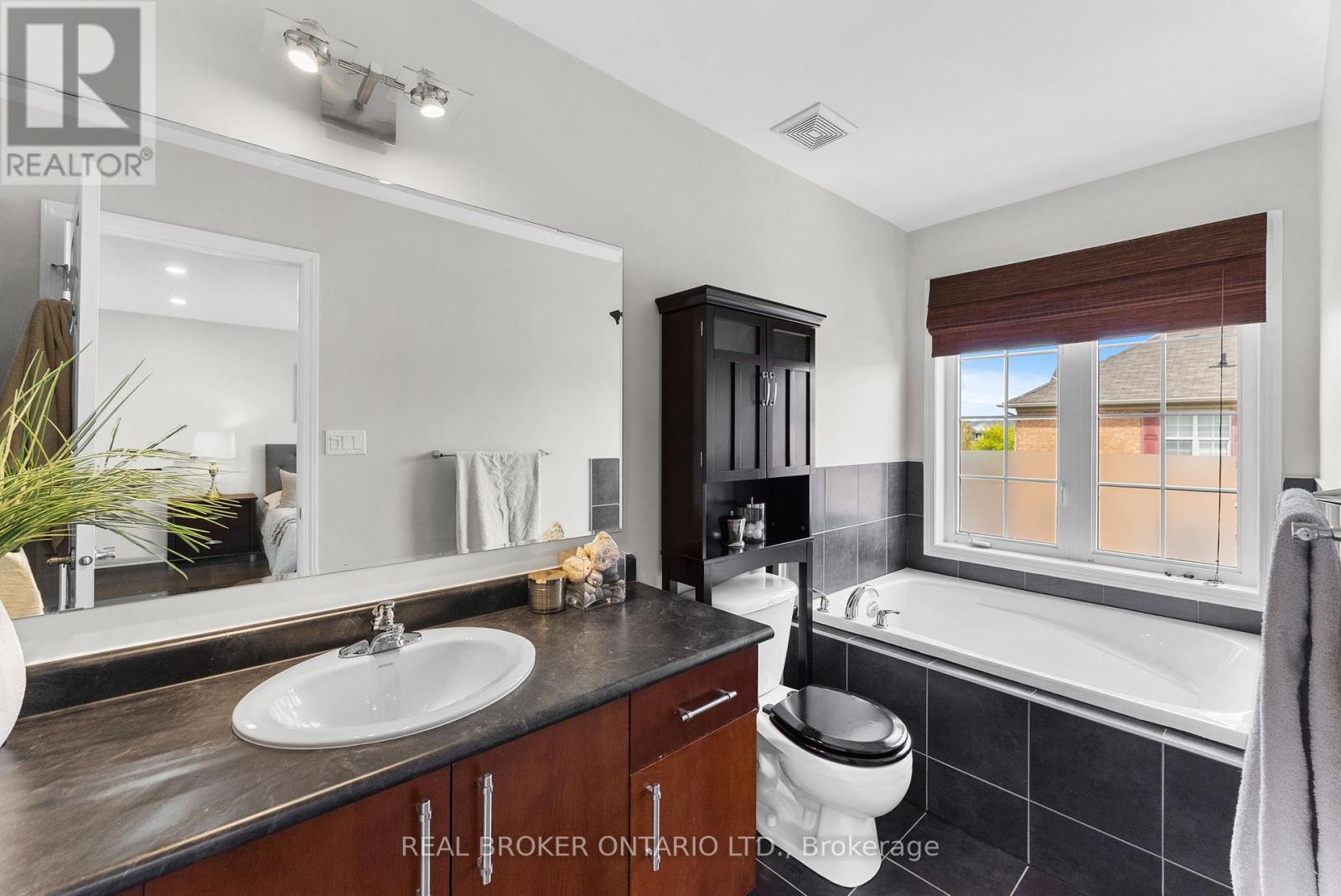 157 Fandango Drive, Brampton, Ontario  L6X 0L2 - Photo 26 - W12166637