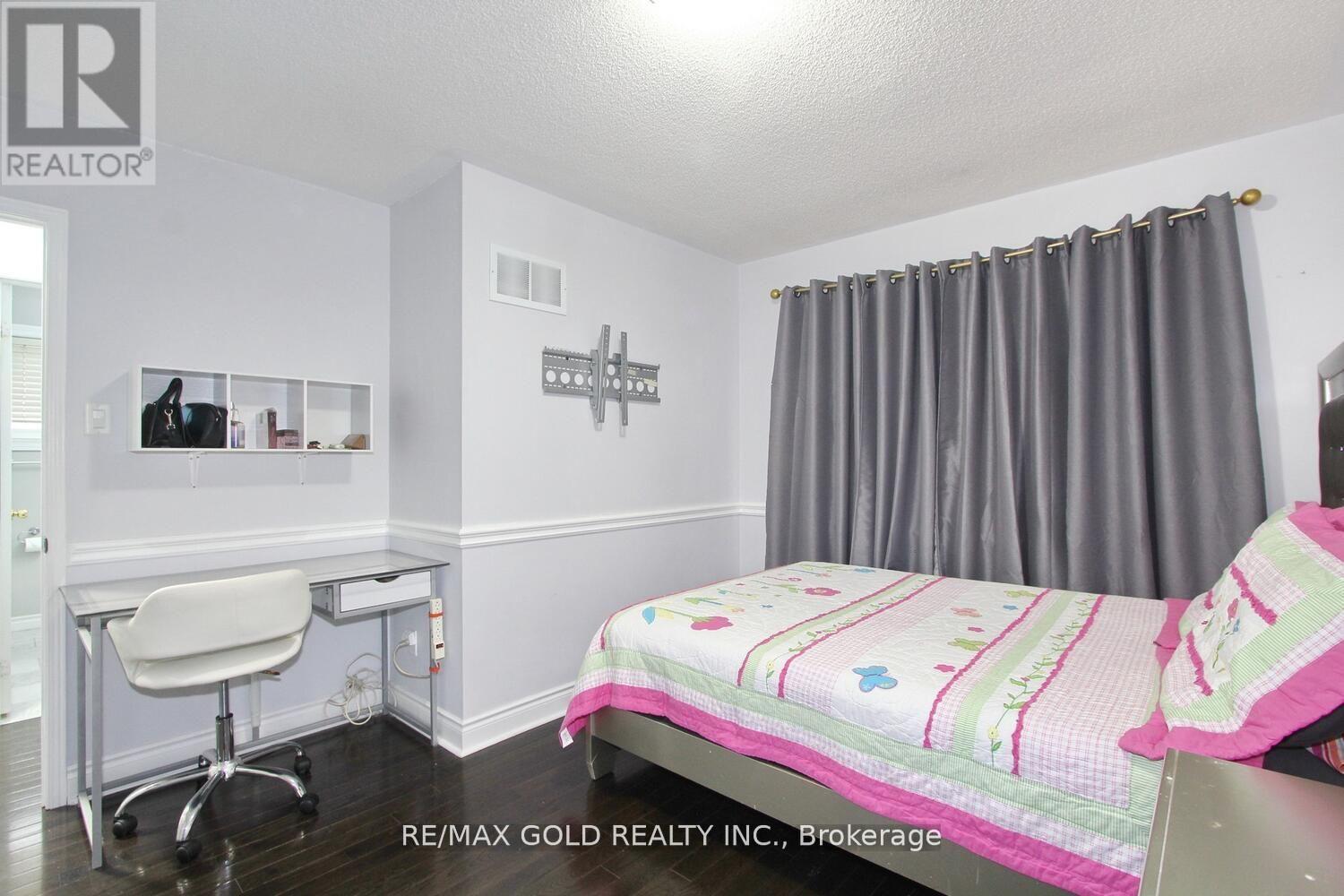 3 Oakmeadow Drive, Brampton, Ontario  L6A 2L7 - Photo 31 - W12166654