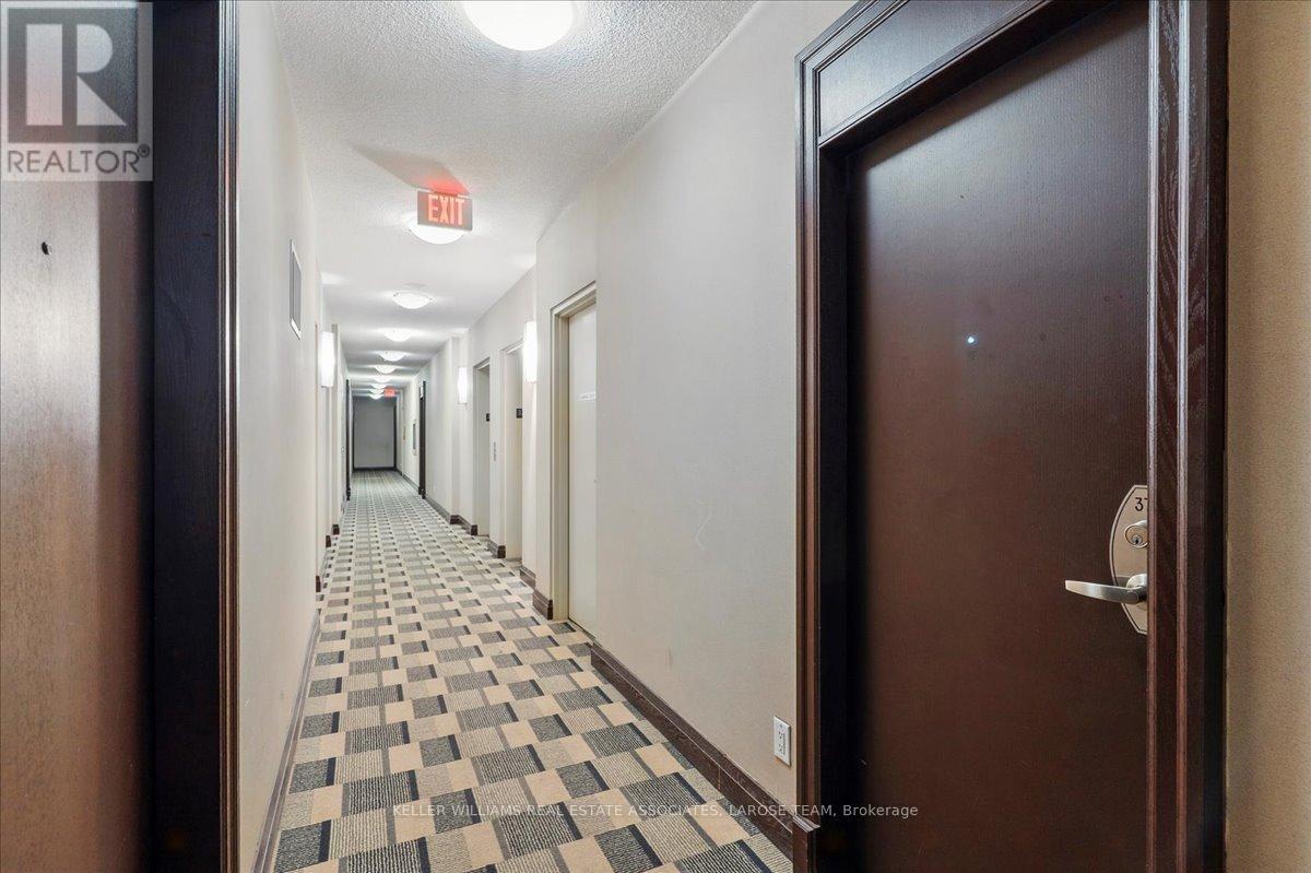 3701 - 208 Enfield Place, Mississauga, Ontario  L5B 0G8 - Photo 4 - W12166696