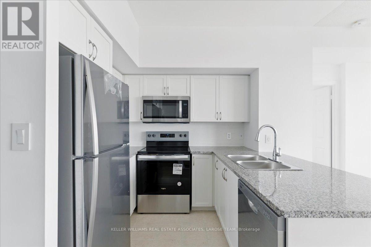 3701 - 208 Enfield Place, Mississauga, Ontario  L5B 0G8 - Photo 8 - W12166696