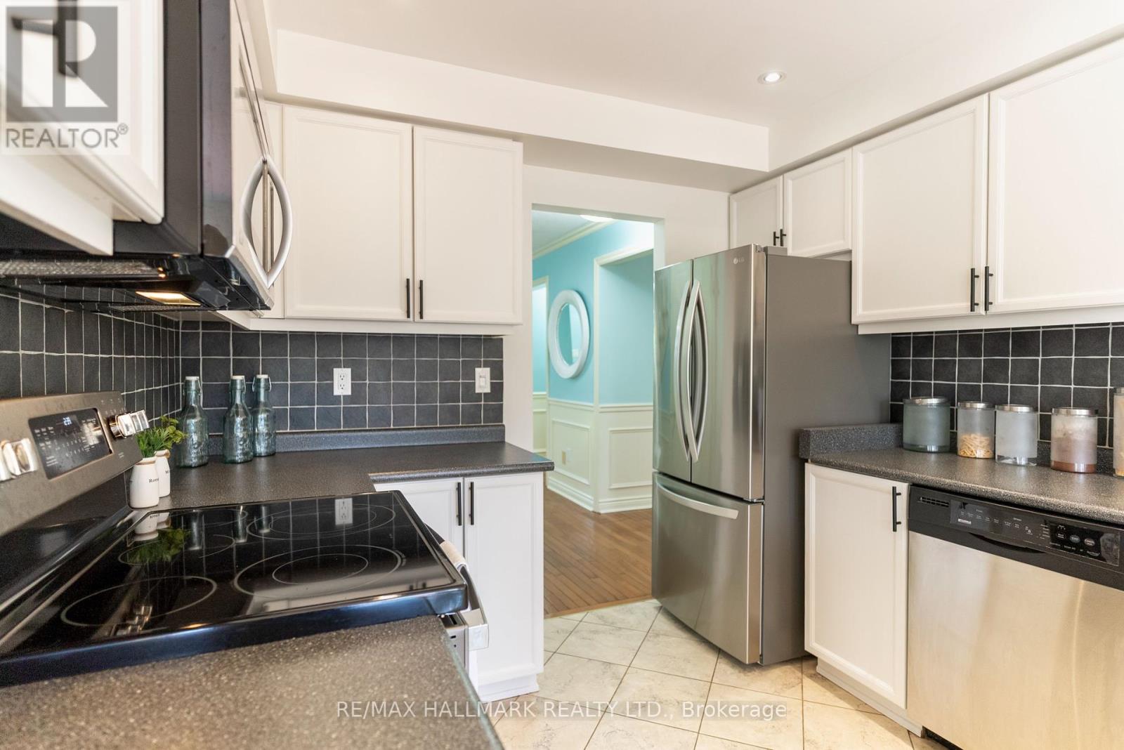 3294 Thorncrest Drive, Mississauga, Ontario  L5L 4K6 - Photo 13 - W12166704