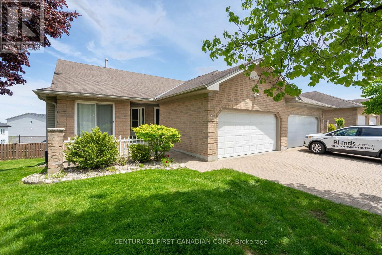 Property at 7 - 861 SHELBORNE STREET image 3