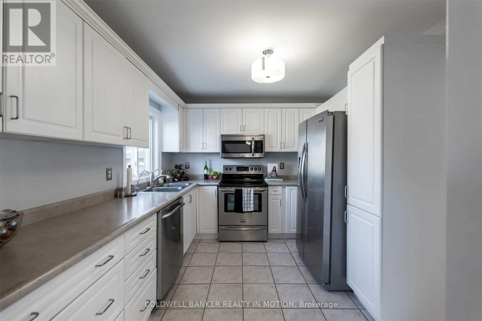 570 Enfield Road W, Burlington, Ontario  L7T 2X5 - Photo 26 - W12166712
