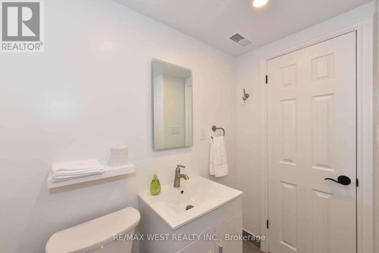 Bsmt - 168 Strathnairn Avenue, Toronto, Ontario  M6M 2G1 - Photo 18 - W12166717